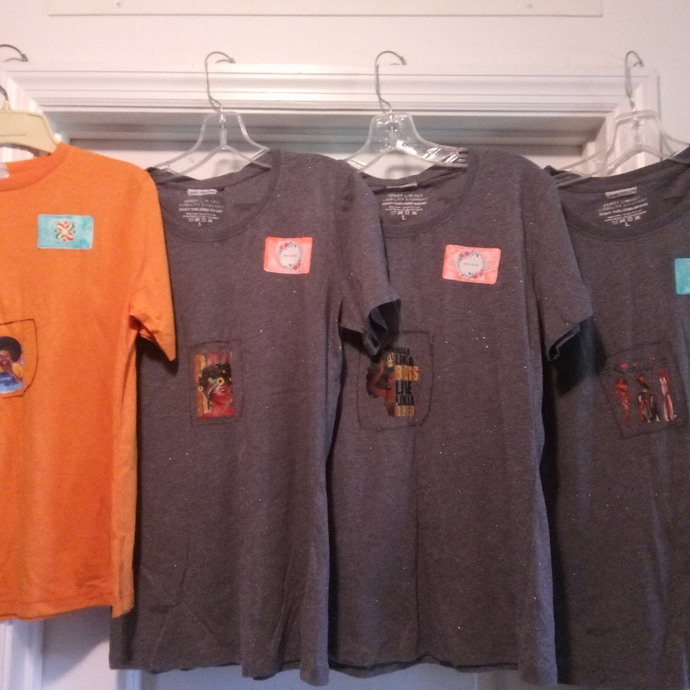 Clothes - Picture 3 of 8